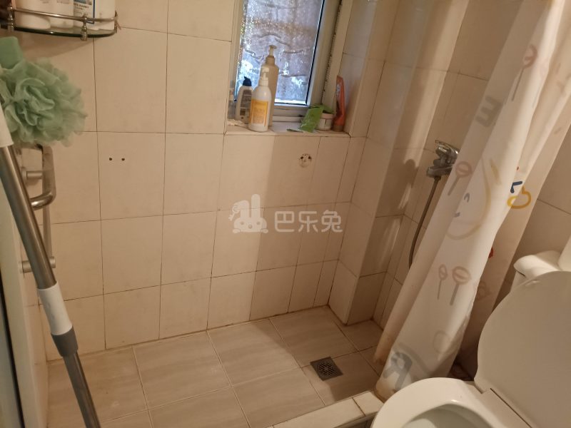 临汾小区7296767卫生间图11