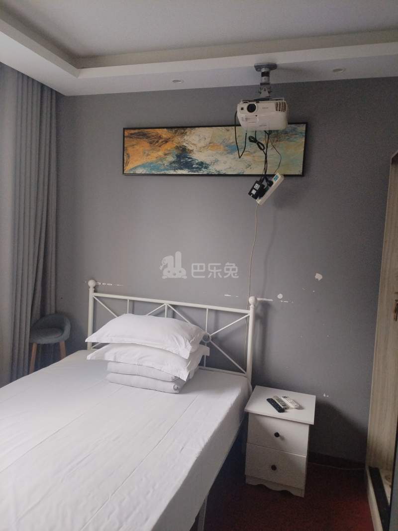 南站阳光小区7366033卧室图3