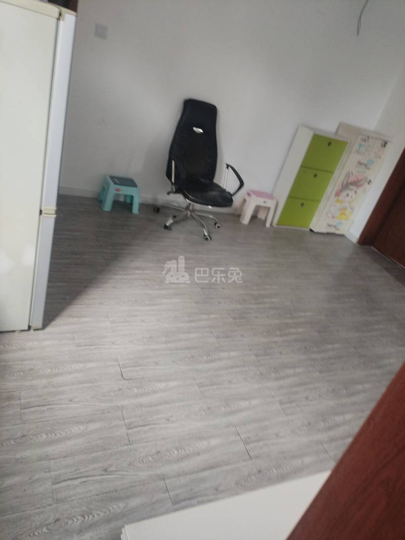 南站阳光小区7366034客厅图5