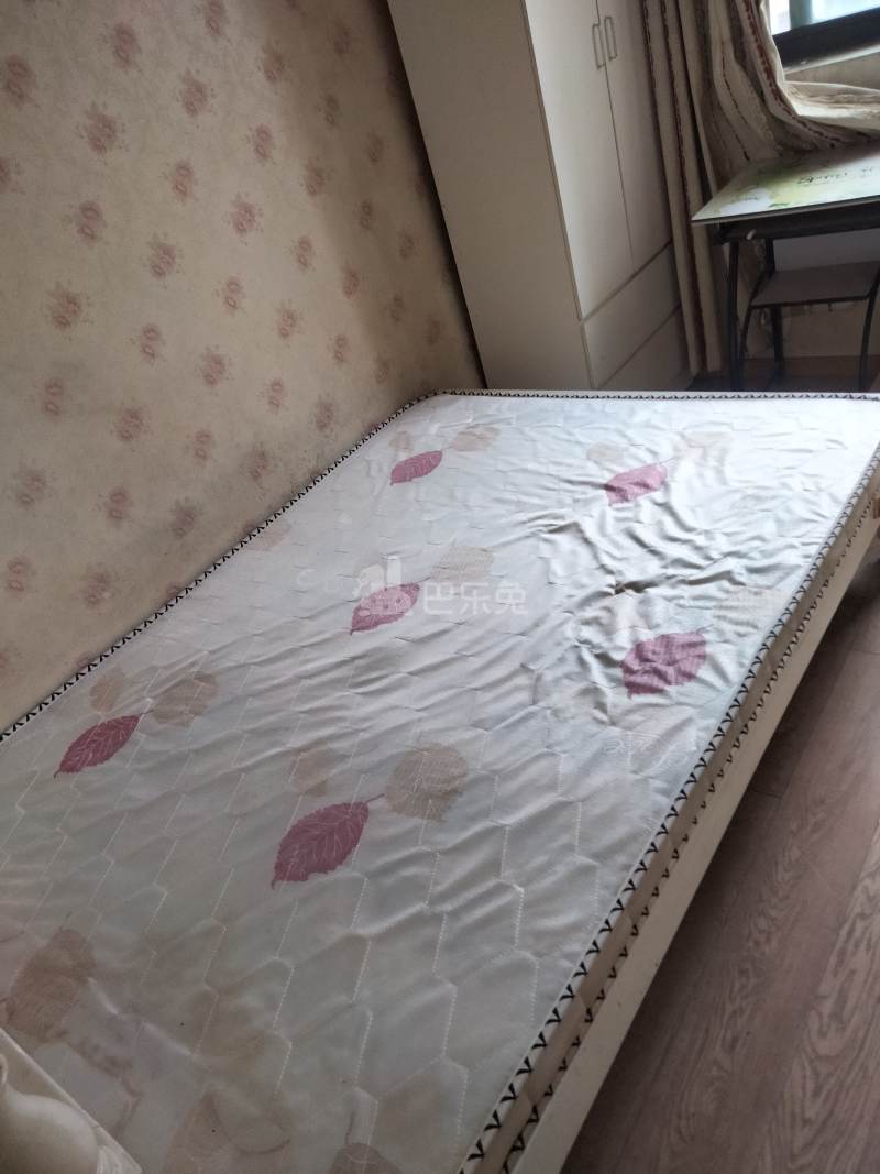 顺达花苑东区7382509卧室图2