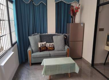 天平架范屋97号 1室1厅1卫