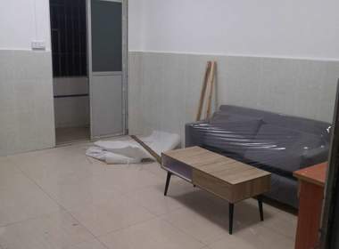 嘉禾街新科下新村九横巷1号 