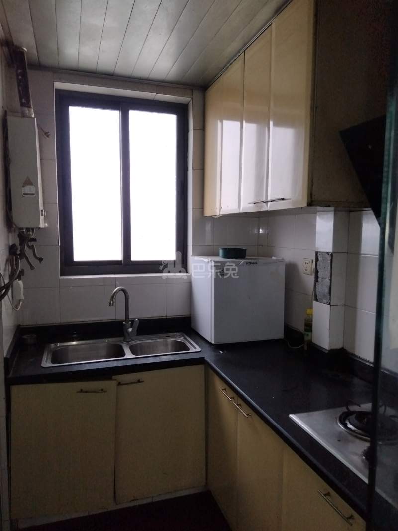 同济国康公寓738320厨房图4