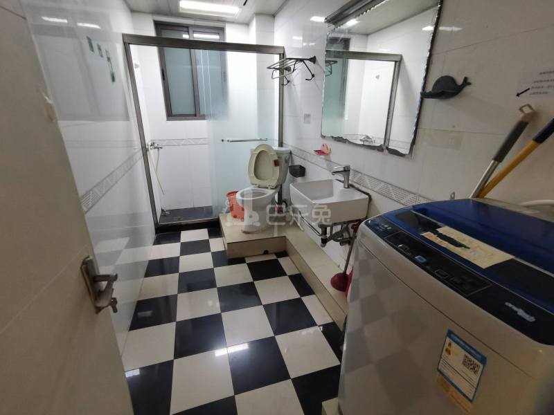 同济国康公寓738320卫生间图9