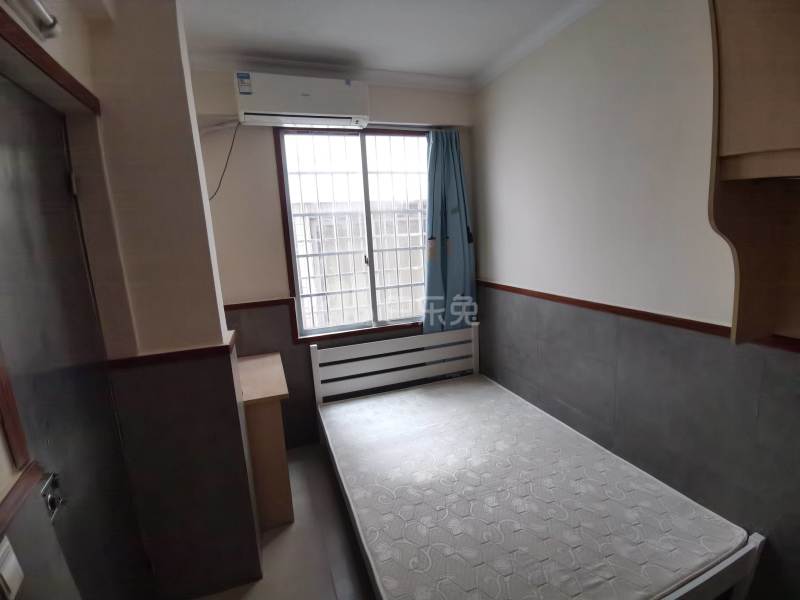 东圃龙步新村一巷1号7391042卧室图1