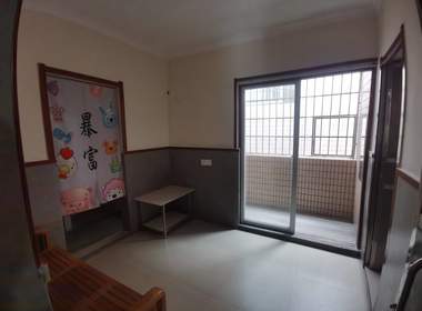 东圃龙步新村一巷1号 