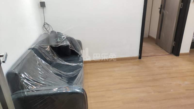 东圃二横路84号7399105客厅图6