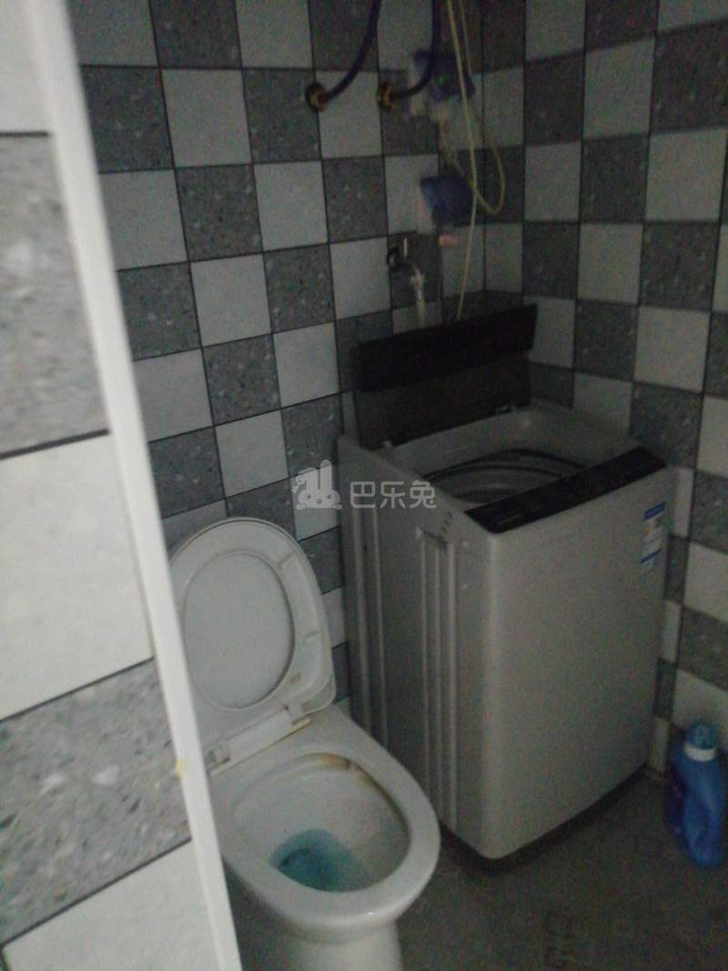 华高苑北区7414917卫生间图2