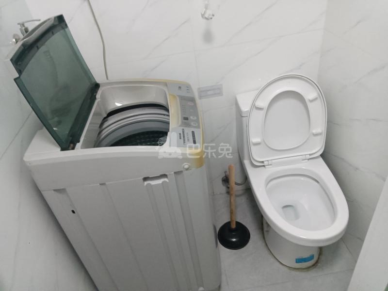 城北商贸园（温州村）7415331卫生间图5