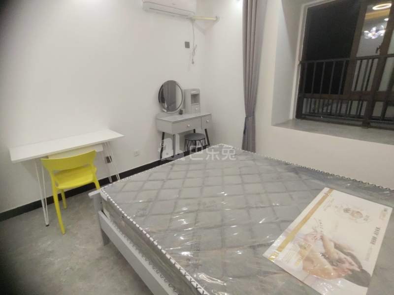 香逸尚城花园7425320卧室图1