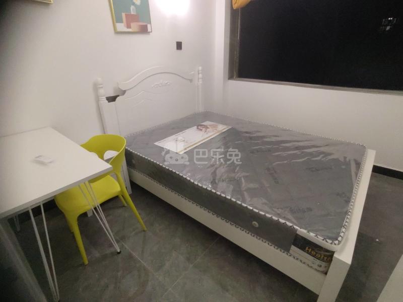 香逸尚城花园7425320卧室图8