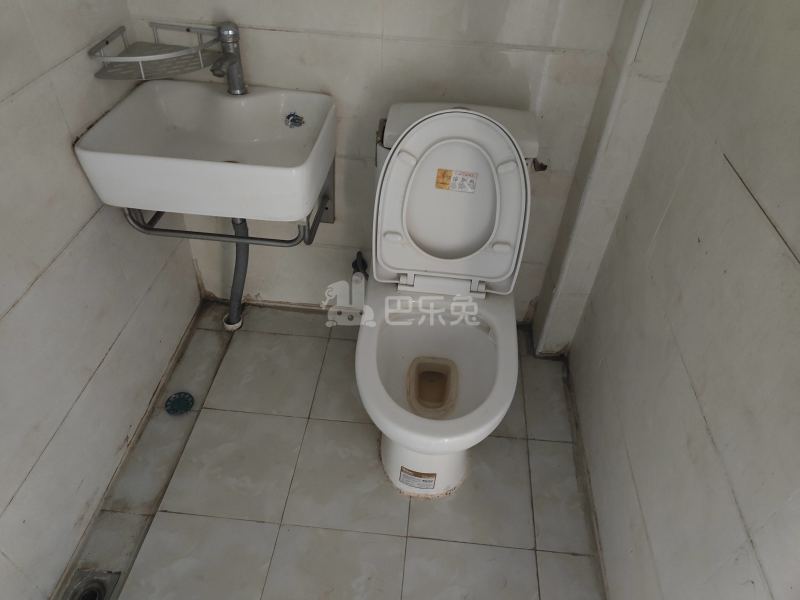 逸仙路3808号7426240卫生间图5