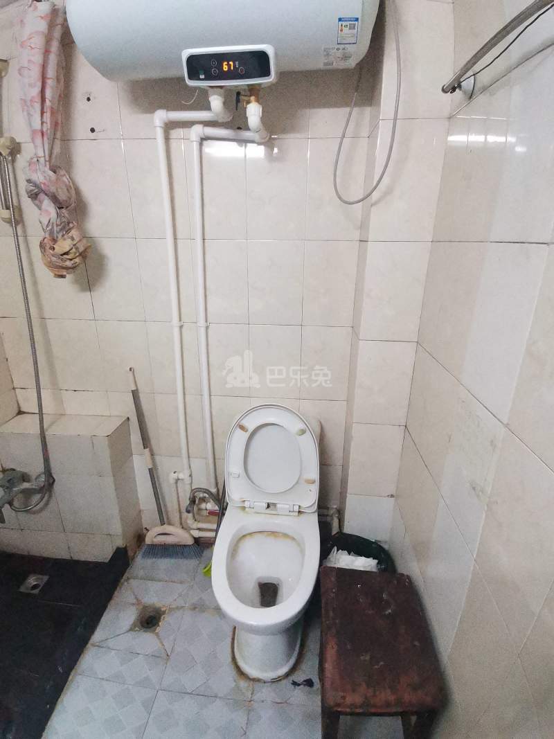 同鸣小区7436778卫生间图11