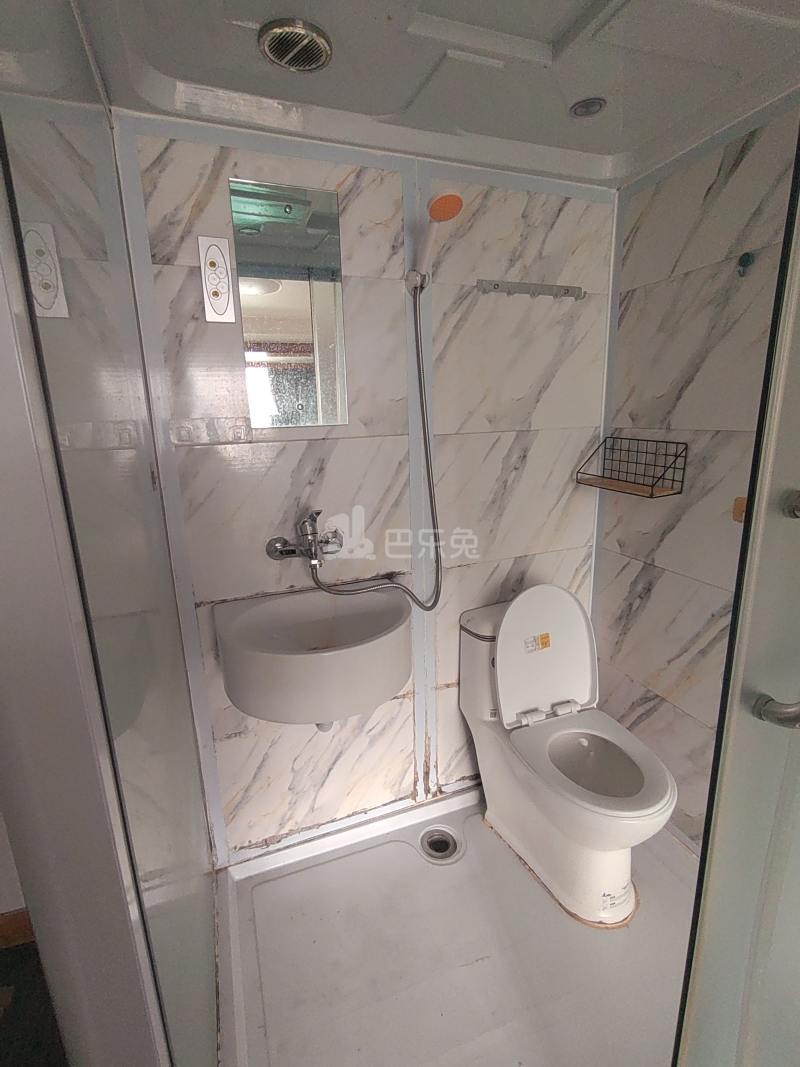 同鸣小区7436788卫生间图10