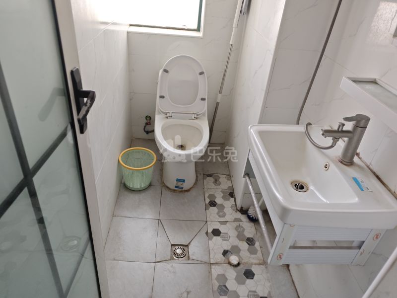 瑞丰园7438396卫生间图9