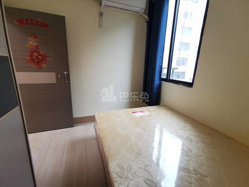 大石大山村富山路16号7462381卧室图5