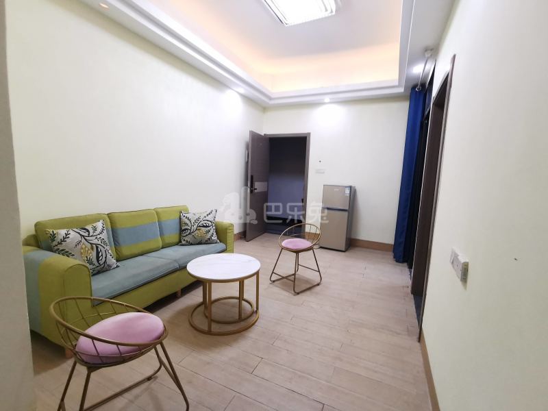 大石大山村富山路16号7462381客厅图6