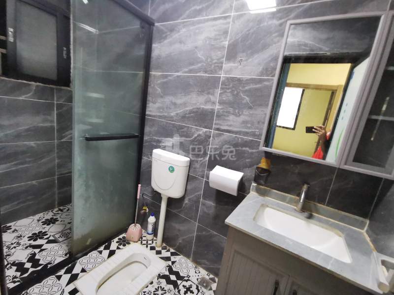 大石大山村富山路16号7462381卫生间图15