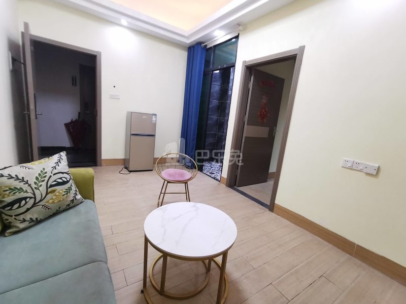 大石大山村富山路16号7462381客厅图7