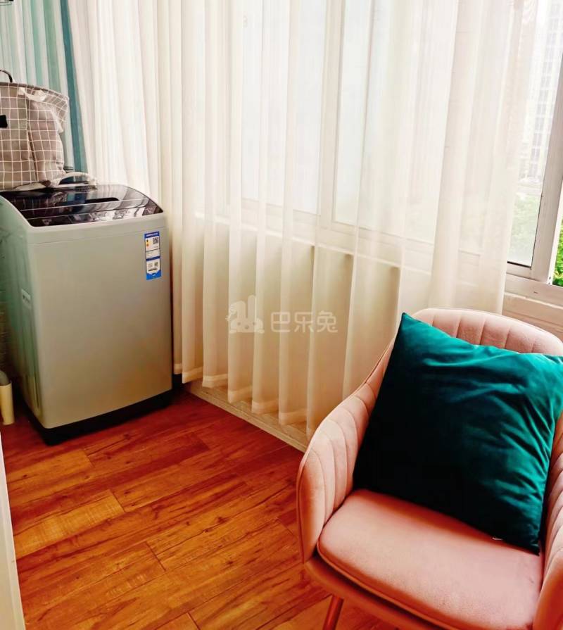 环球广场7463083周边环境图7