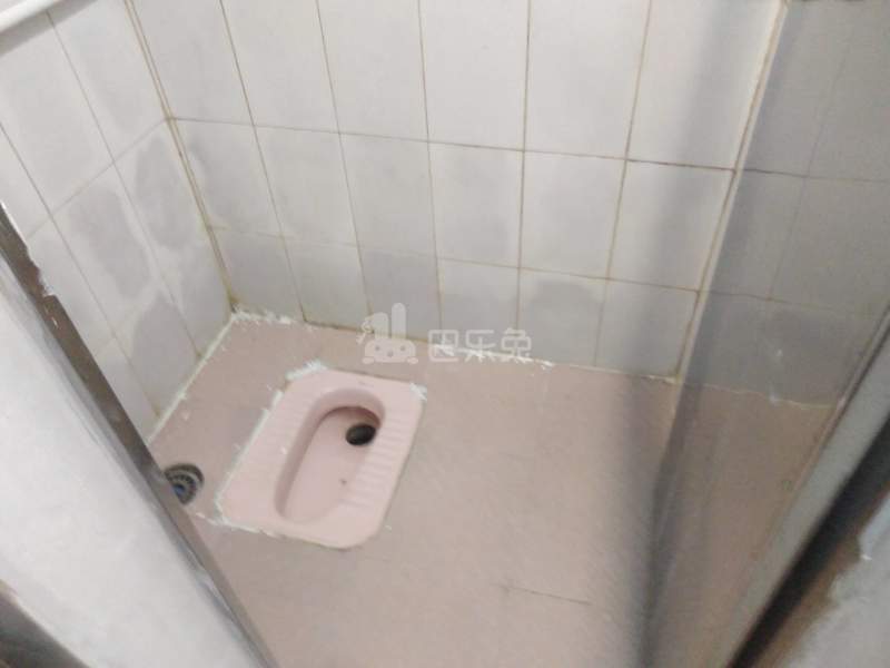 长湴西街五巷9号7470892卫生间图10