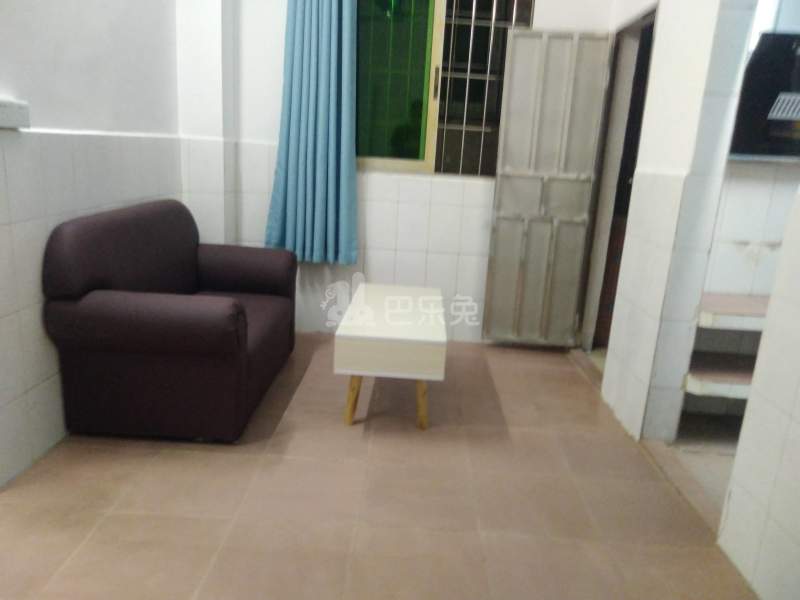 长湴西街五巷9号7470892客厅图4