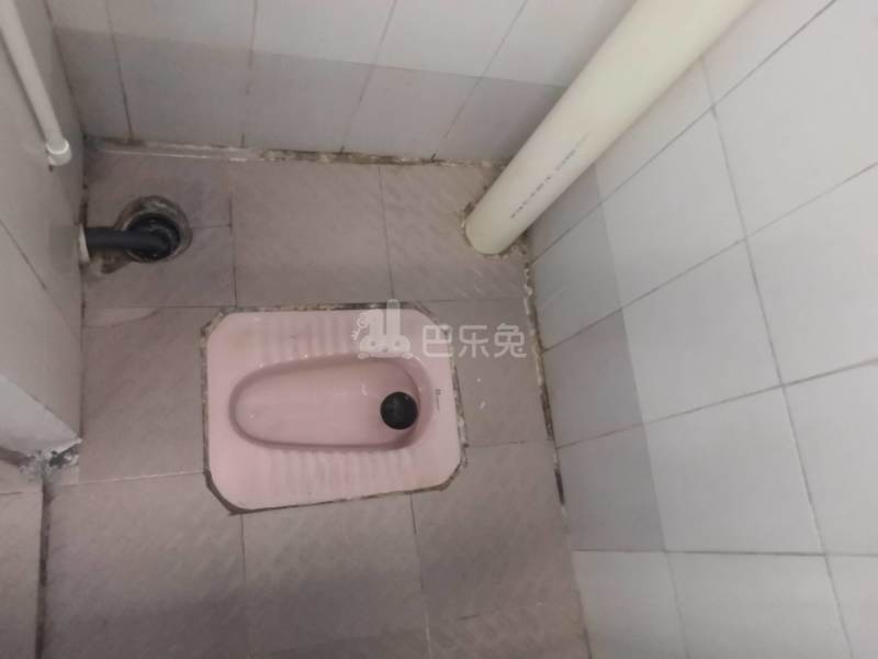 长湴西街五巷9号7470901卫生间图10