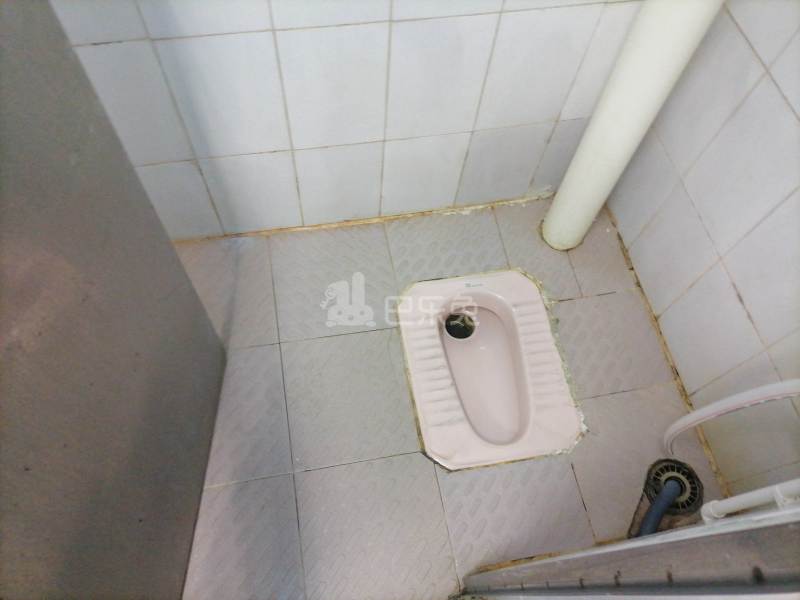 长湴西街五巷9号7470934卫生间图6