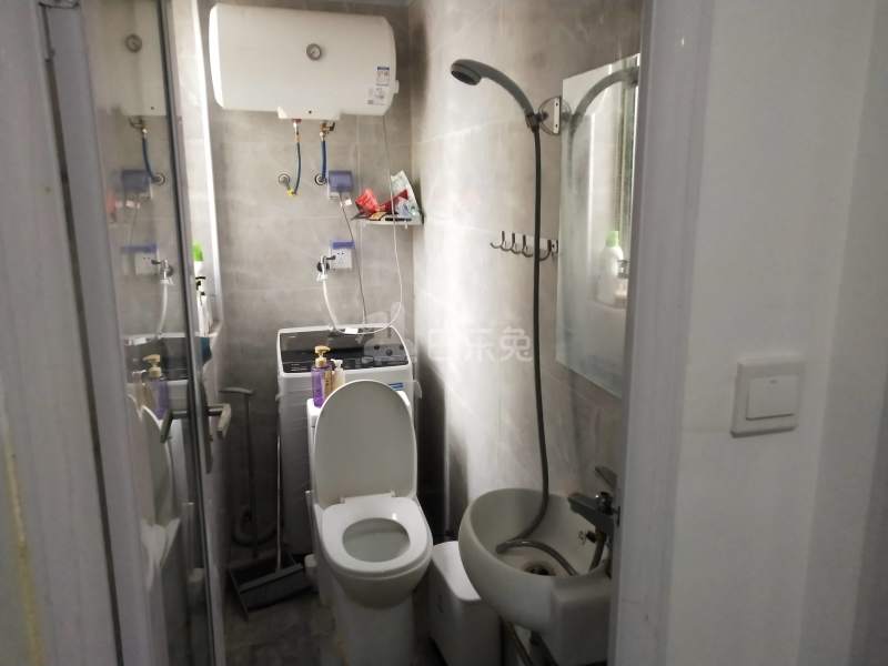 金色米兰苑7471990卫生间图8