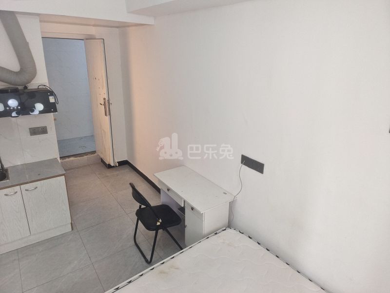 大上海国际商贸中心（花桥国际美车城）7472878卧室图2