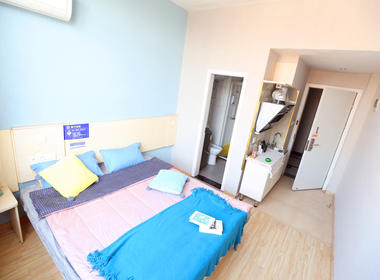 品寓公寓 1室0厅1卫