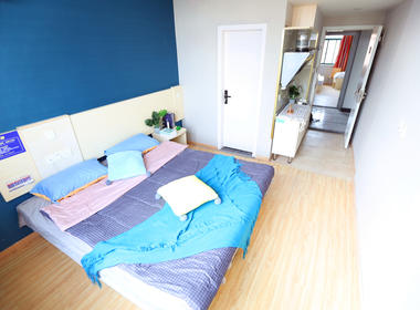 品寓公寓 1室0厅1卫