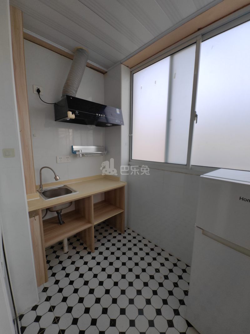 和龙新苑7480941厨房图6