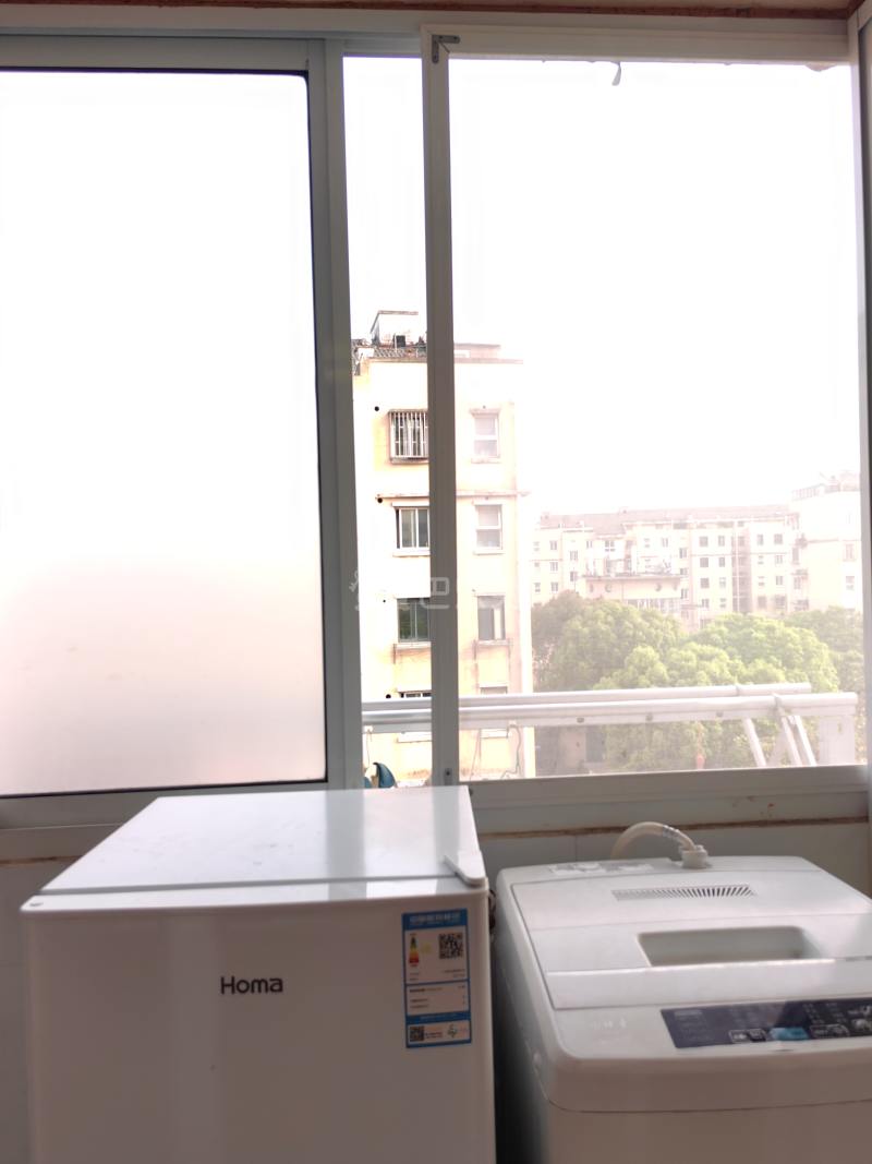 和龙新苑7480941卧室窗户图11