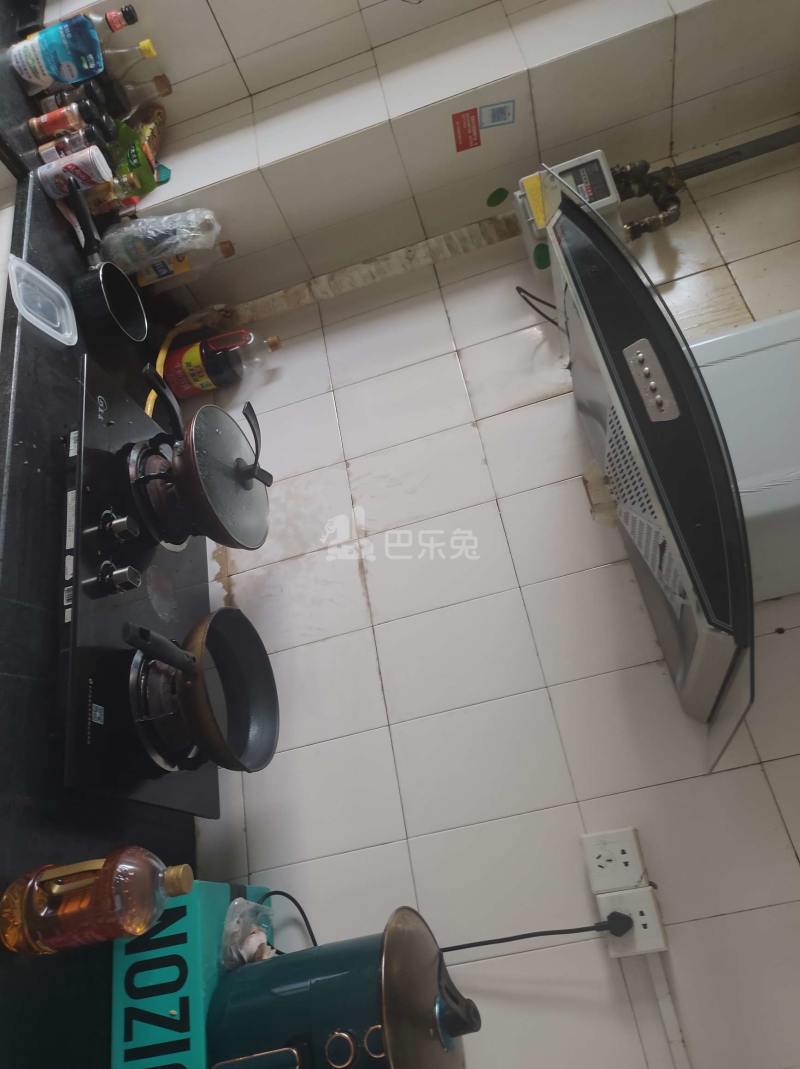 嘉泰馨庭7482609厨房图4