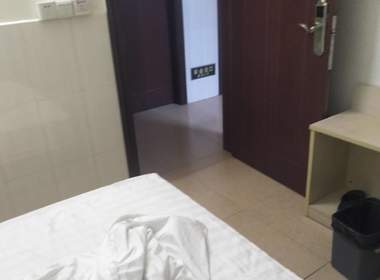 天豪公寓（车陂西华新村南三巷2号） 1室0厅1卫