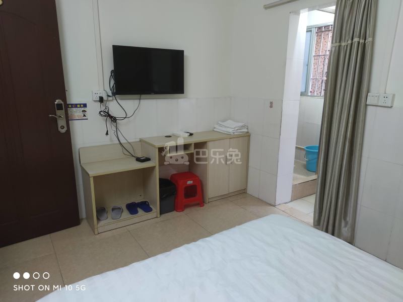 天豪公寓（车陂西华新村南三巷2号）7497413客厅图4