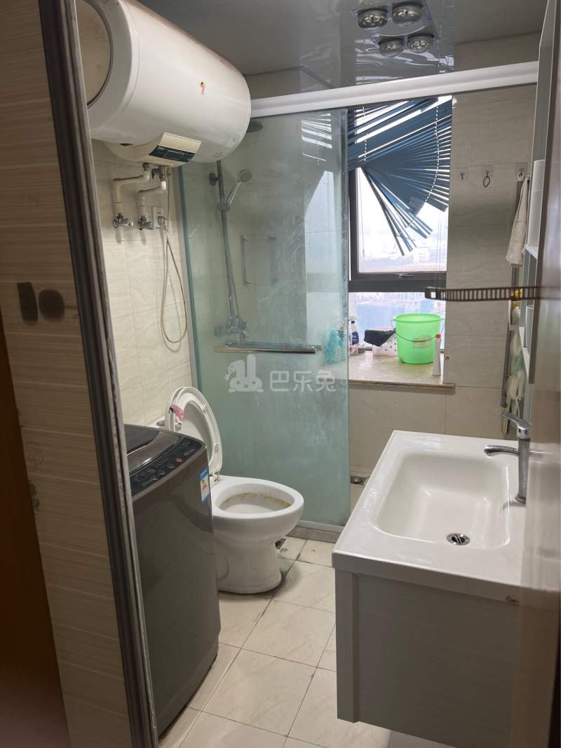 世茂江滨花园碧景湾7500273卫生间图8