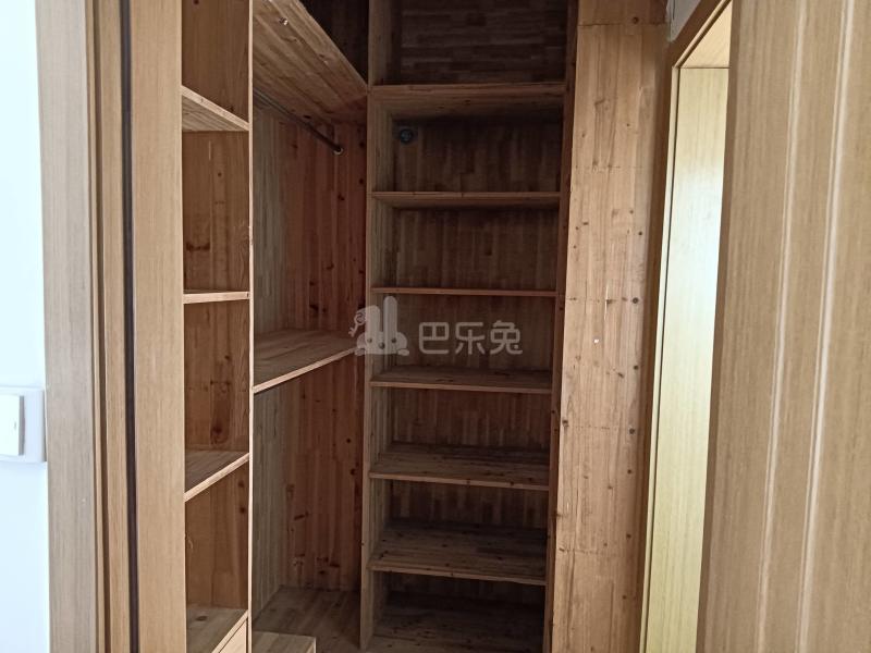 世茂江滨花园碧景湾7500273卧室图4