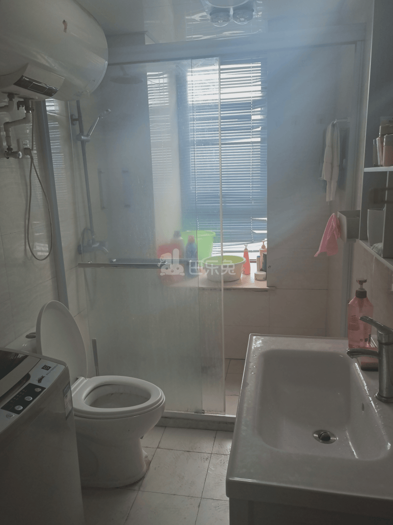 世茂江滨花园碧景湾7500273卫生间图12