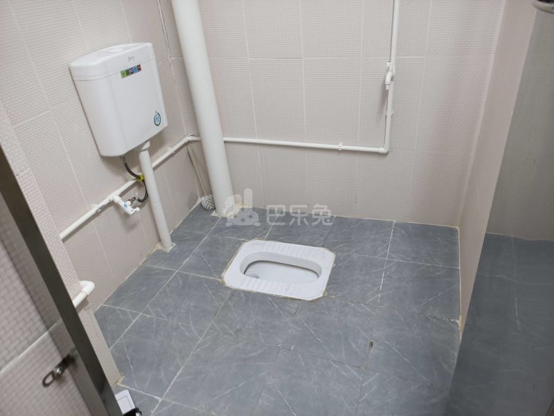 长湴西街七巷2号7502462卫生间图6