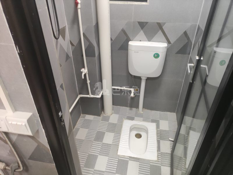 下元岗还原大街12号7502626卫生间图6