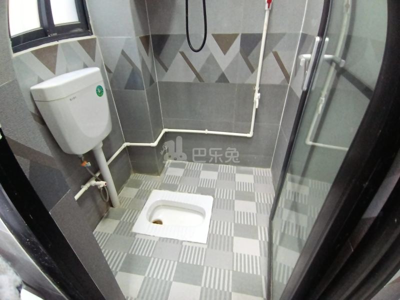 下元岗还原大街12号7502629卫生间图9