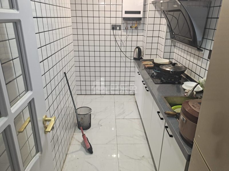 枣阳路530弄7523241厨房图1