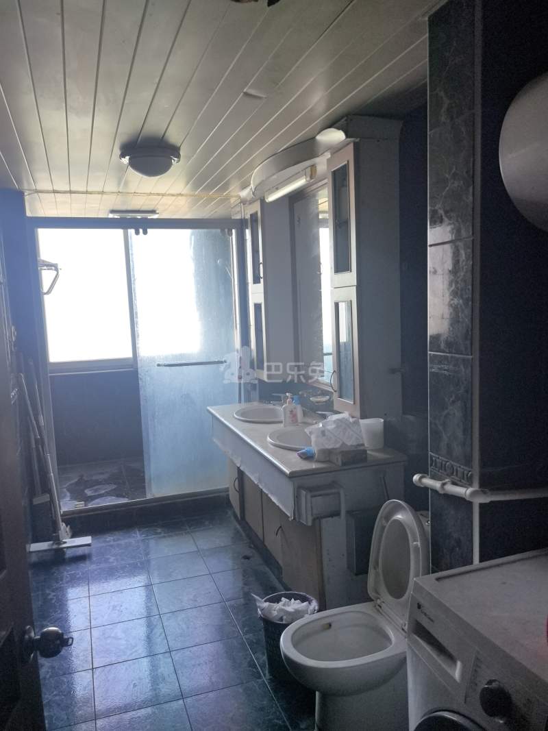 海鹏苑7527151卫生间图9