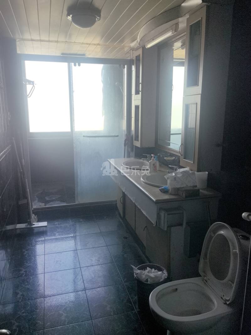 海鹏苑7527151卫生间图10