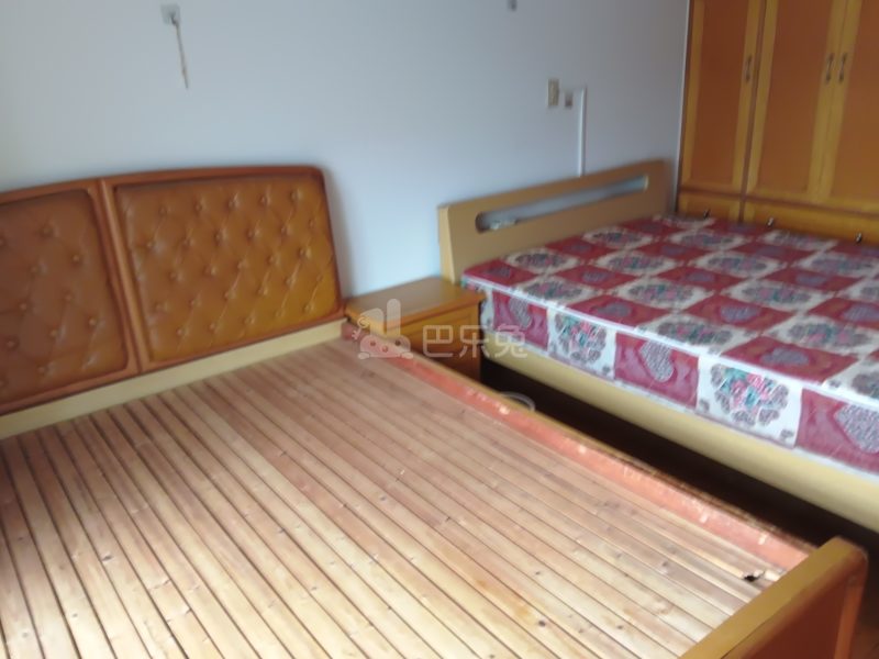 海鹏苑7527151卧室图1