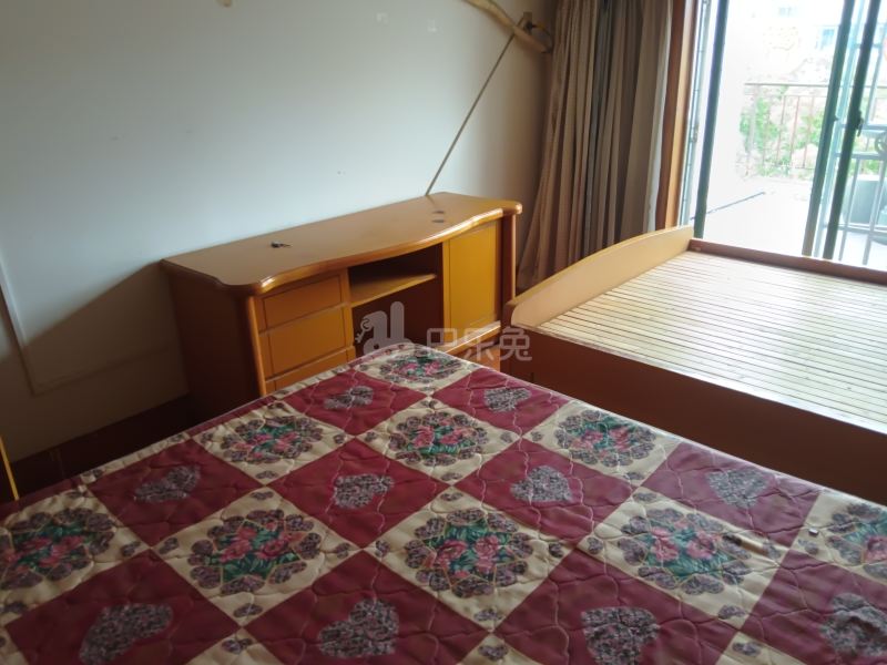 海鹏苑7527151卧室图0