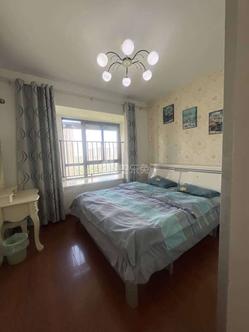 滨江裕花园7530953卧室图4