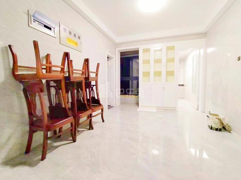 柳桥名城7533872客厅图9